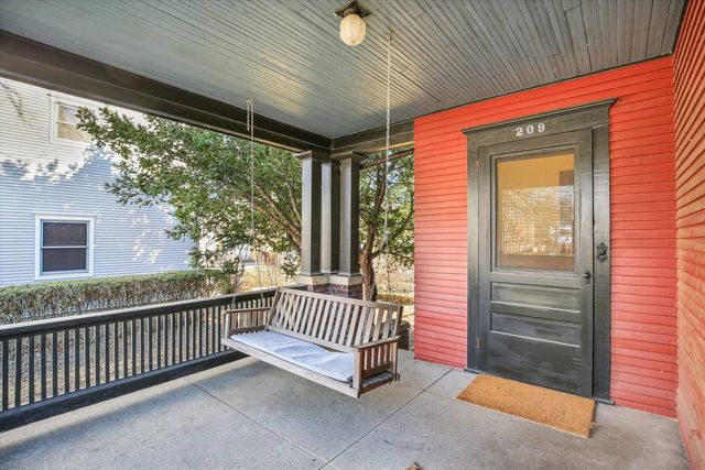 209 W CALIFORNIA Avenue, Urbana, IL 61801