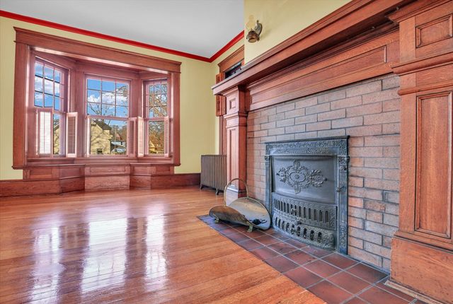 209 W CALIFORNIA Avenue, Urbana, IL 61801