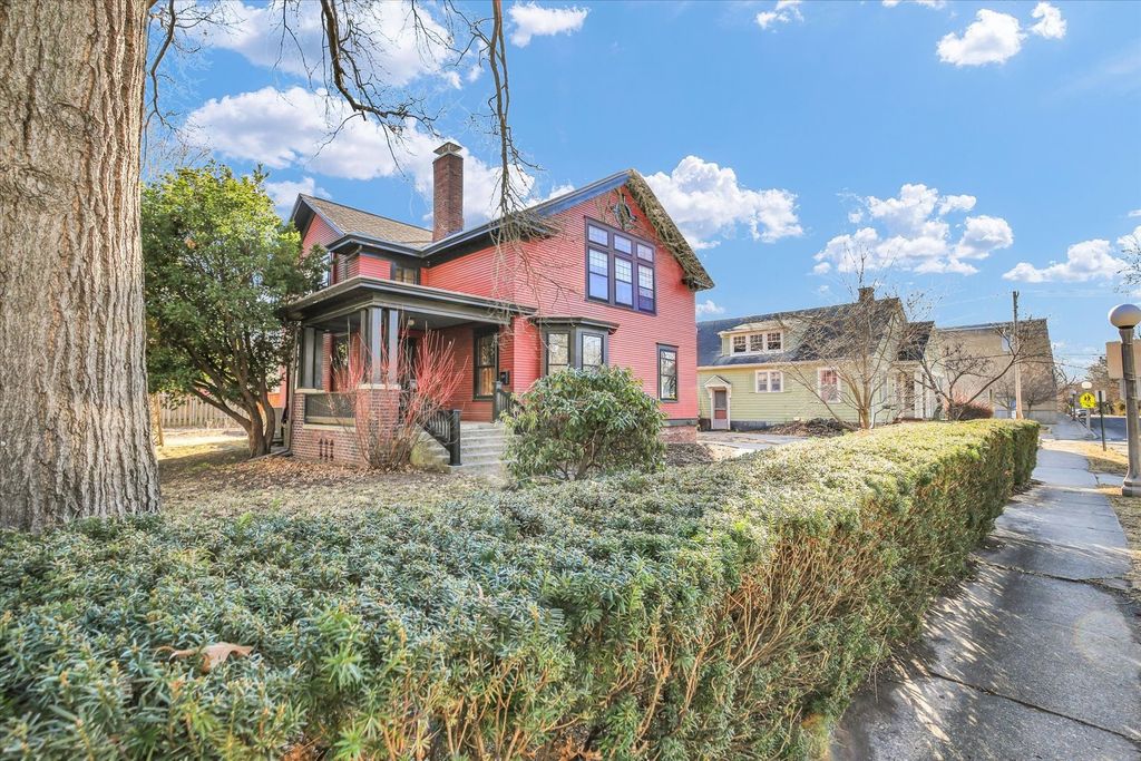 209 W CALIFORNIA Avenue, Urbana, IL 61801