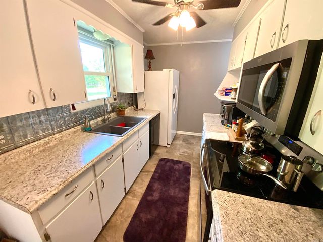 2400 Beach Drive, Heber Springs, AR 72543