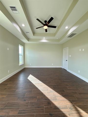 443 Wellshire Drive, West Columbia, TX 77486