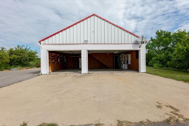 2400 Carter Road, Springtown, TX 76082