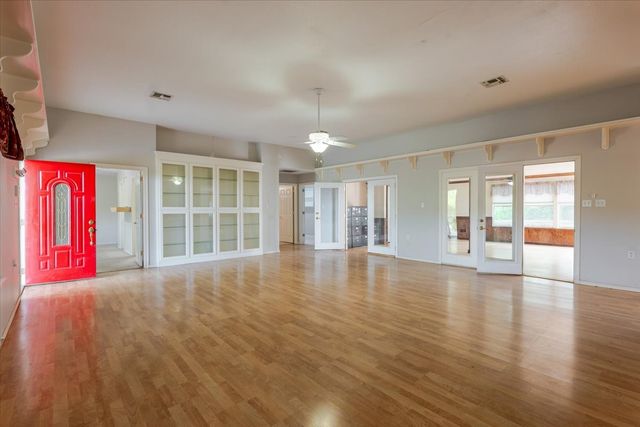 2400 Carter Road, Springtown, TX 76082