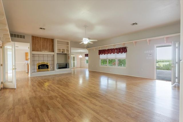 2400 Carter Road, Springtown, TX 76082