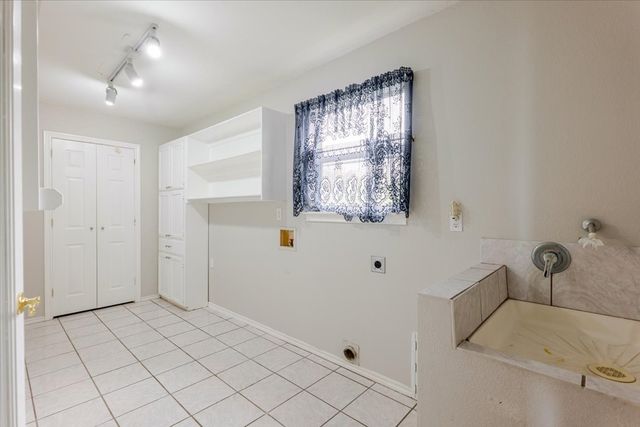 2400 Carter Road, Springtown, TX 76082