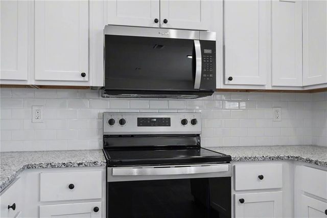 1734 Elderberry Lane, Ottawa, KS 66067