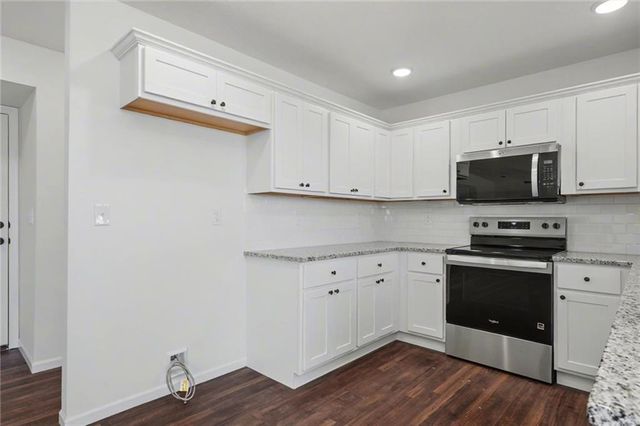 1734 Elderberry Lane, Ottawa, KS 66067