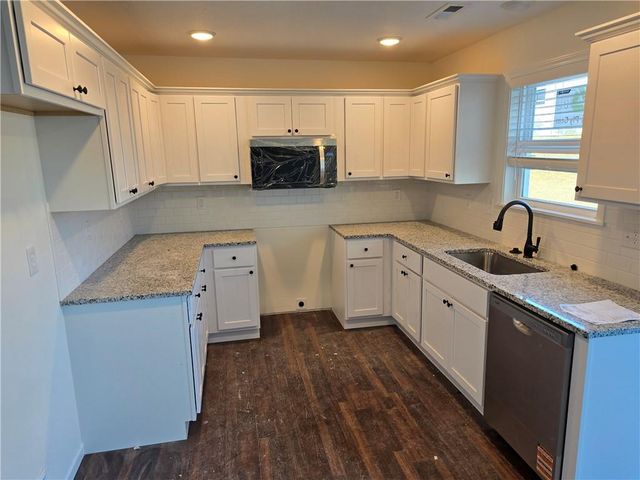 1734 Elderberry Lane, Ottawa, KS 66067