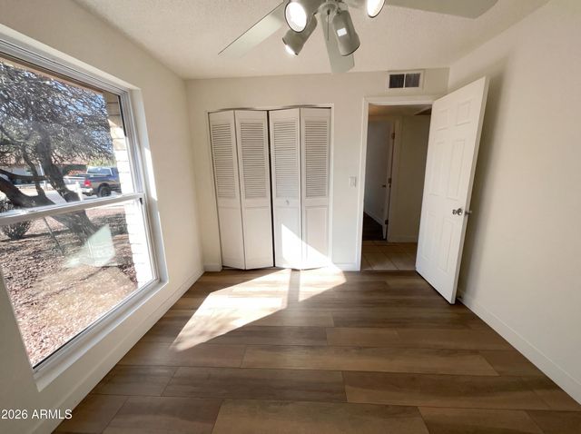 4902 W WINDROSE Drive, Glendale, AZ 85304