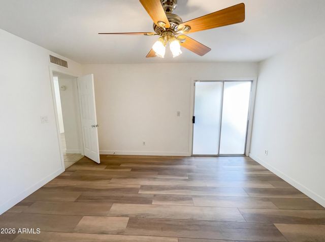 4902 W WINDROSE Drive, Glendale, AZ 85304