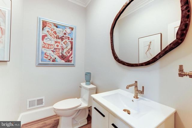 4802 KEMBLE PLACE NW, Washington, DC 20007
