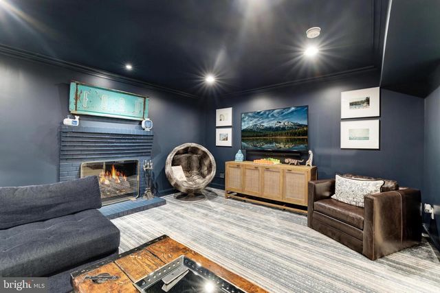 4802 KEMBLE PLACE NW, Washington, DC 20007