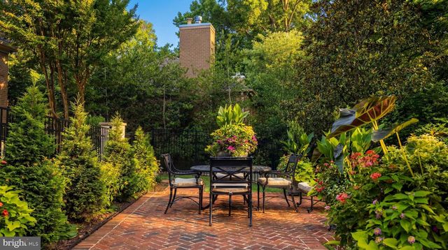 4802 KEMBLE PLACE NW, Washington, DC 20007