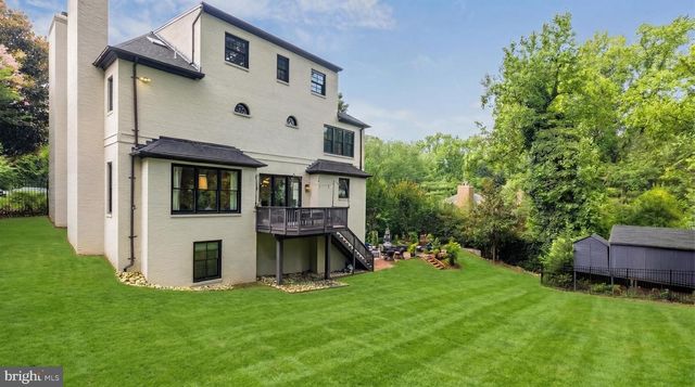 4802 KEMBLE PLACE NW, Washington, DC 20007