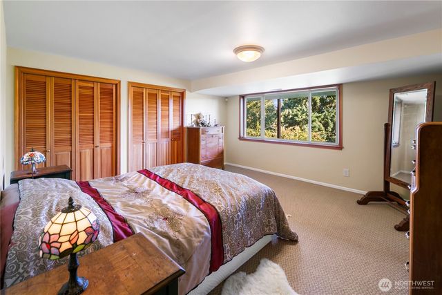 22516 100th Place SW, Vashon, WA 98070