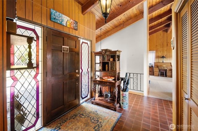 22516 100th Place SW, Vashon, WA 98070