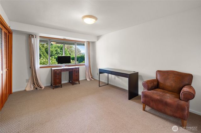 22516 100th Place SW, Vashon, WA 98070