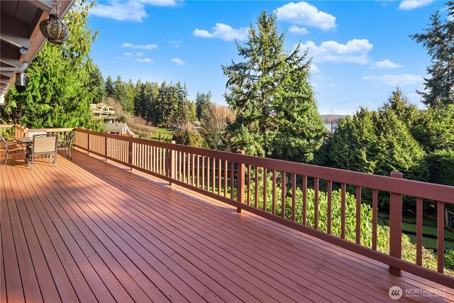 22516 100th Place SW, Vashon, WA 98070