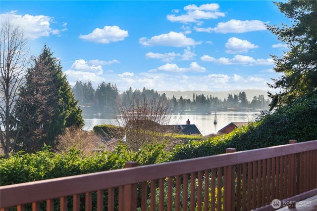 22516 100th Place SW, Vashon, WA 98070