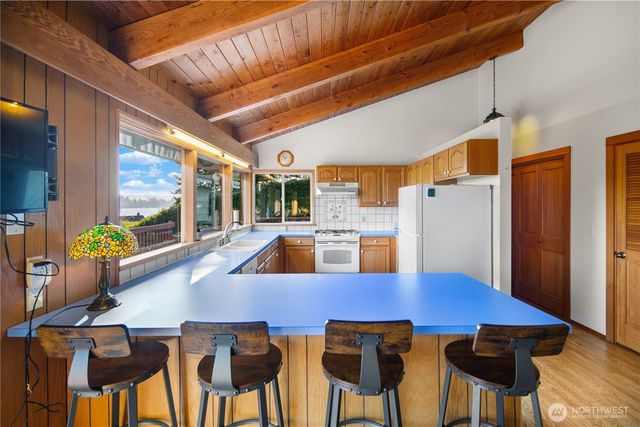 22516 100th Place SW, Vashon, WA 98070