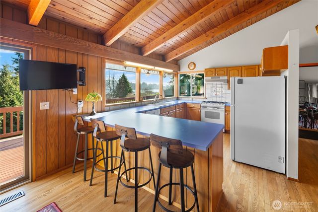 22516 100th Place SW, Vashon, WA 98070