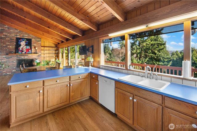 22516 100th Place SW, Vashon, WA 98070