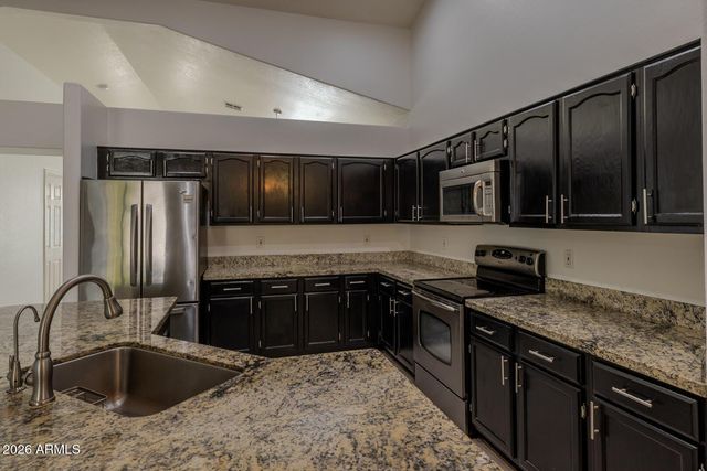 3125 E COTTONWOOD Lane, Phoenix, AZ 85048