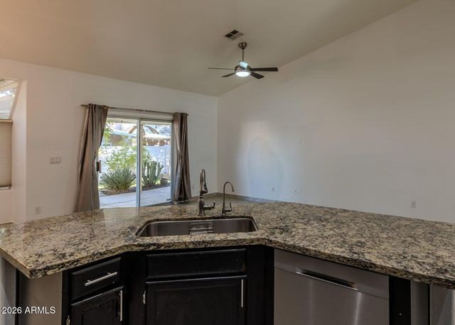 3125 E COTTONWOOD Lane, Phoenix, AZ 85048