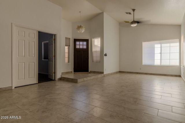 3125 E COTTONWOOD Lane, Phoenix, AZ 85048