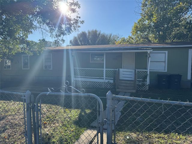 305 Elmo Street 303, Cleburne, TX 76031