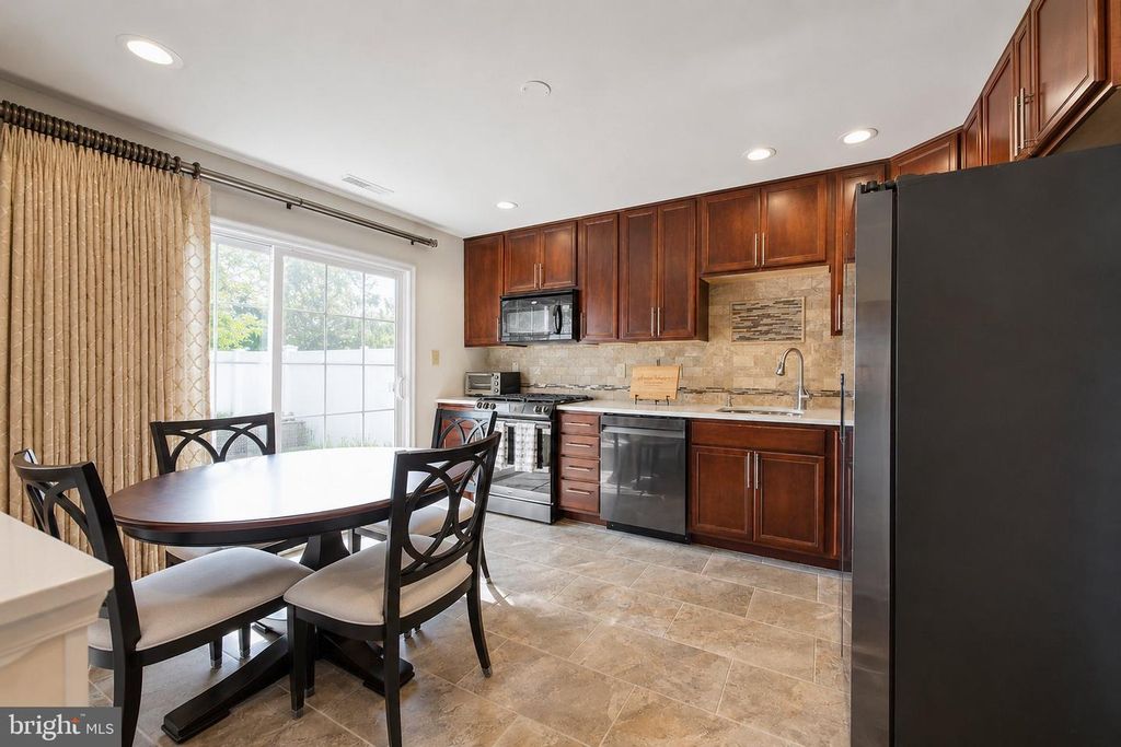 2301 LEXINGTON MEWS, WOOLWICH TWP, NJ 08085 — photo 2