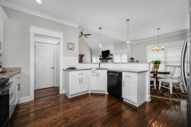 1553 North Side Dr, Murfreesboro, TN 37130