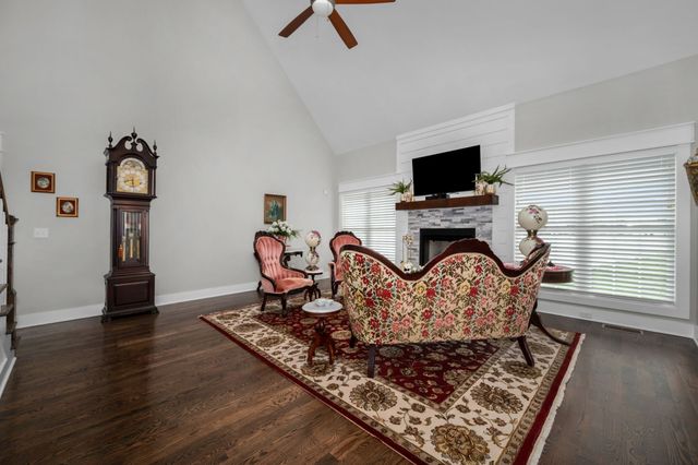 1553 North Side Dr, Murfreesboro, TN 37130