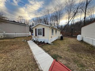 2 Mazies Lane 3, New Windsor, NY 12553