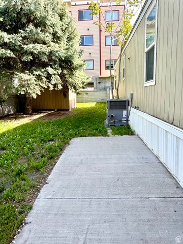 1557 HARVEST ST, Salt Lake City, UT 84116