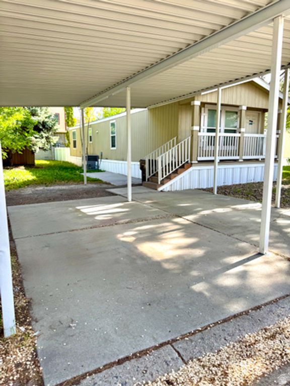 1557 HARVEST ST, Salt Lake City, UT 84116