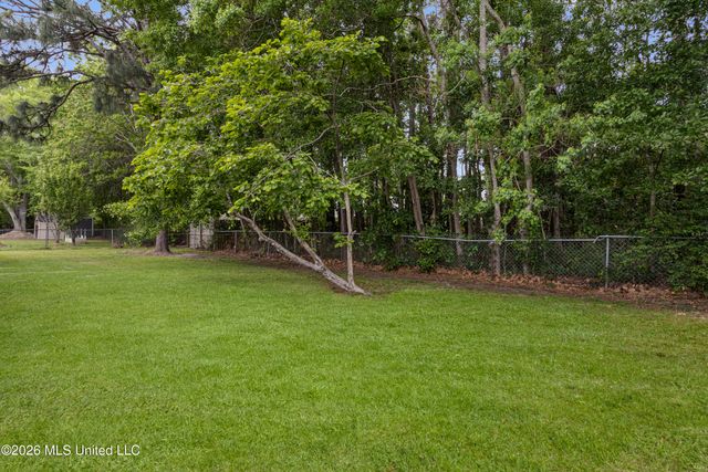 2324 Greenway Drive, Gautier, MS 39553