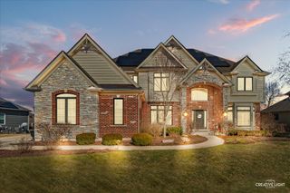 3680 Broadleaf Avenue, Elgin, IL 60124