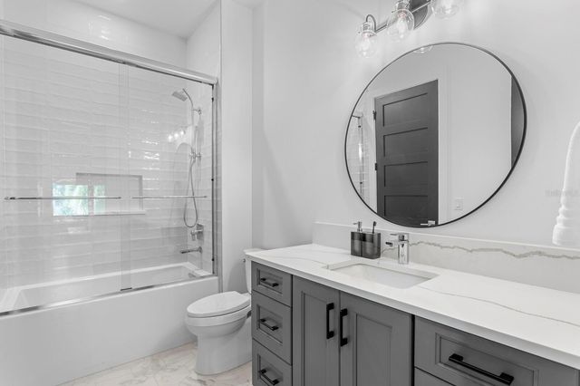 3909 W AZEELE STREET, Tampa, FL 33609