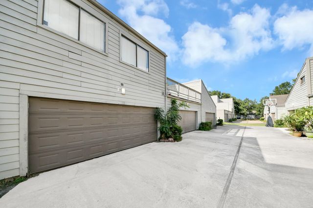 1532 Prairie Grove Drive, Houston, TX 77077