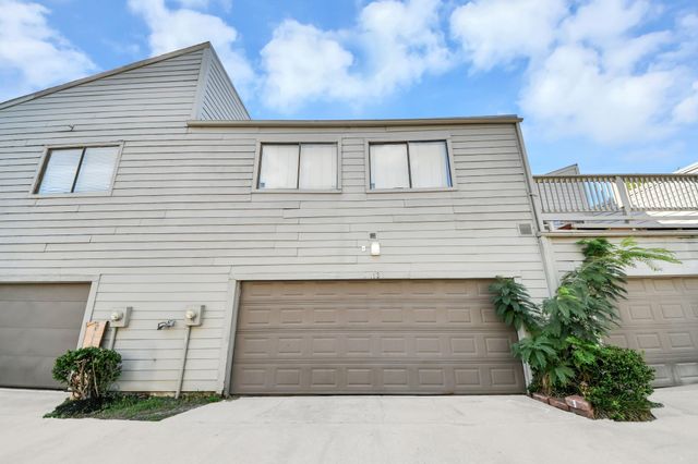 1532 Prairie Grove Drive, Houston, TX 77077