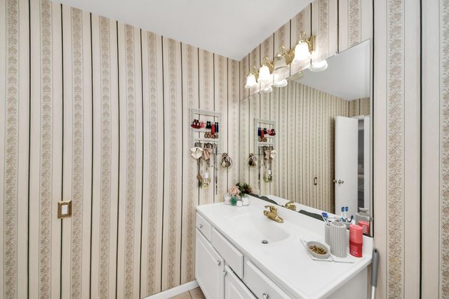 1532 Prairie Grove Drive, Houston, TX 77077