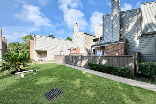 1532 Prairie Grove Drive, Houston, TX 77077