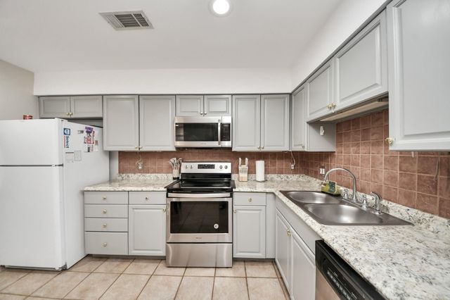 1532 Prairie Grove Drive, Houston, TX 77077