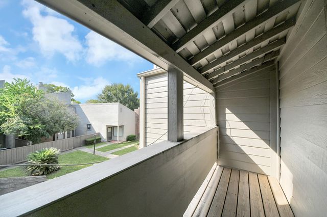 1532 Prairie Grove Drive, Houston, TX 77077