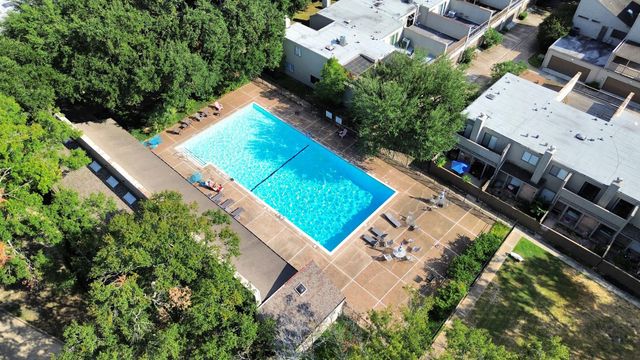 1532 Prairie Grove Drive, Houston, TX 77077