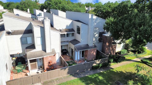 1532 Prairie Grove Drive, Houston, TX 77077