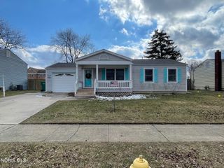 125 Chesapeake Lane, Northwood, OH 43619