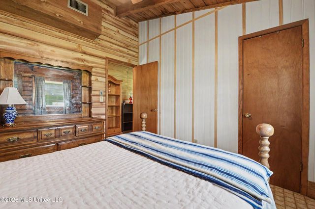 6270 Lower Bay Road, Bay Saint Louis, MS 39520