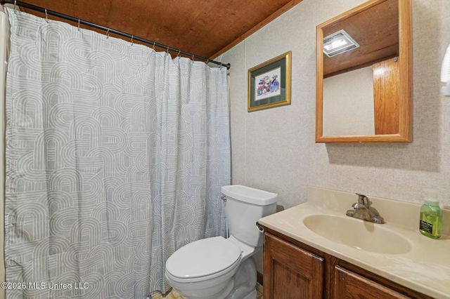 6270 Lower Bay Road, Bay Saint Louis, MS 39520